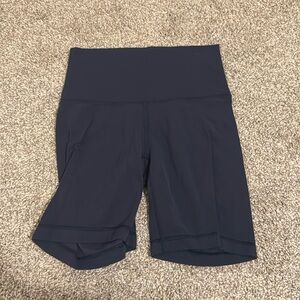 Aritzia navy biker shorts size Small